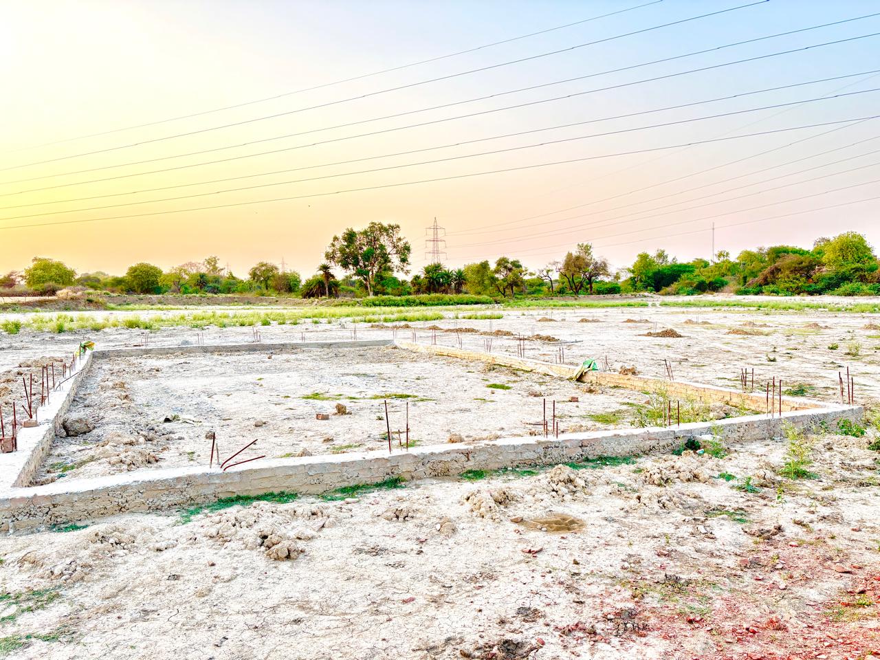 चाची रसगुल्ला के पास 25X40 sqft का प्लॉट